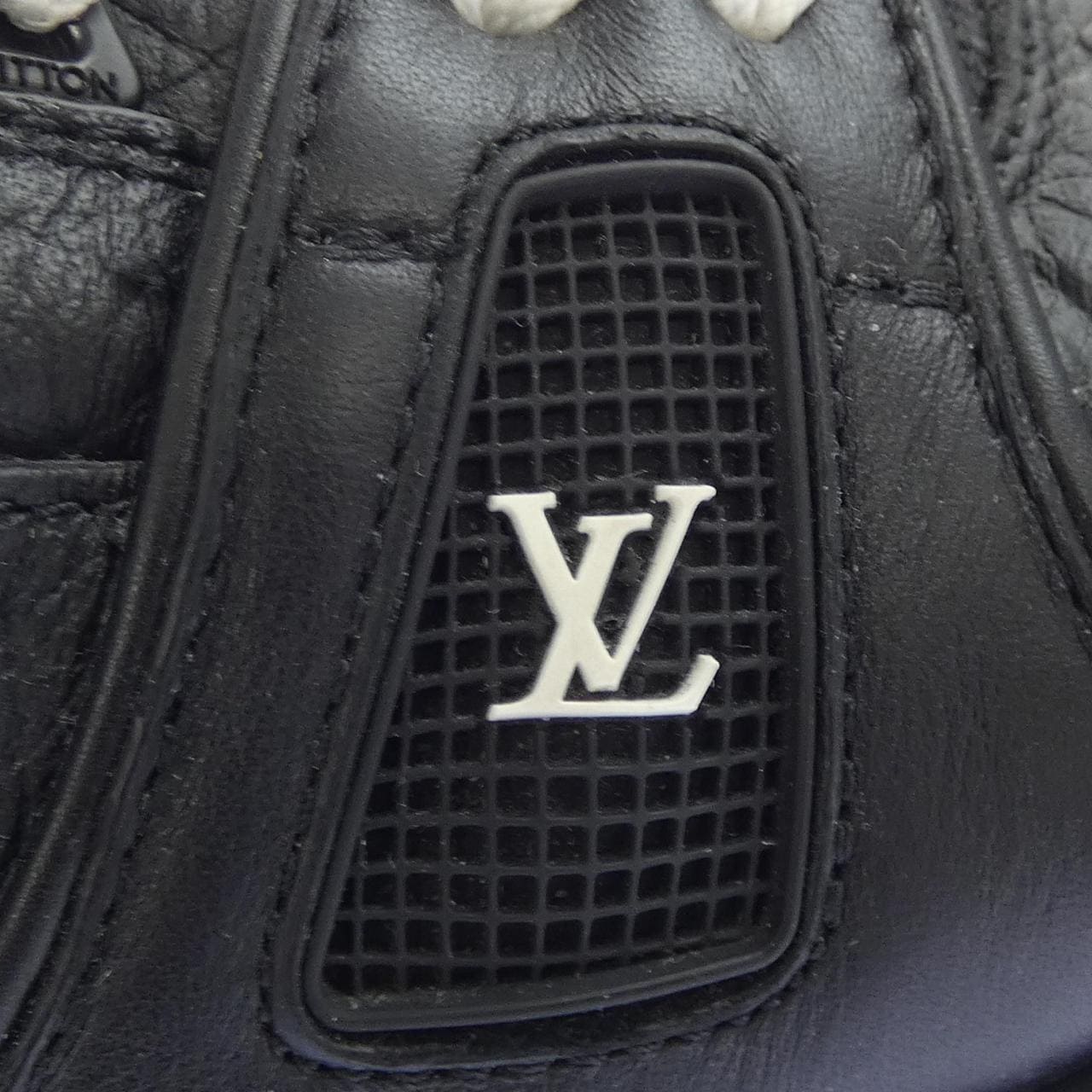 ルイヴィトン LOUIS VUITTON LVトレイナーライン スニーカー