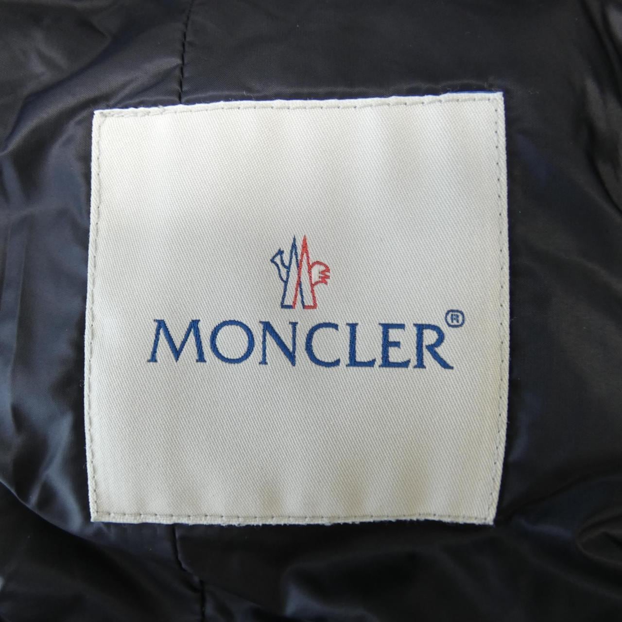モンクレール MONCLER ダウンジャケット
