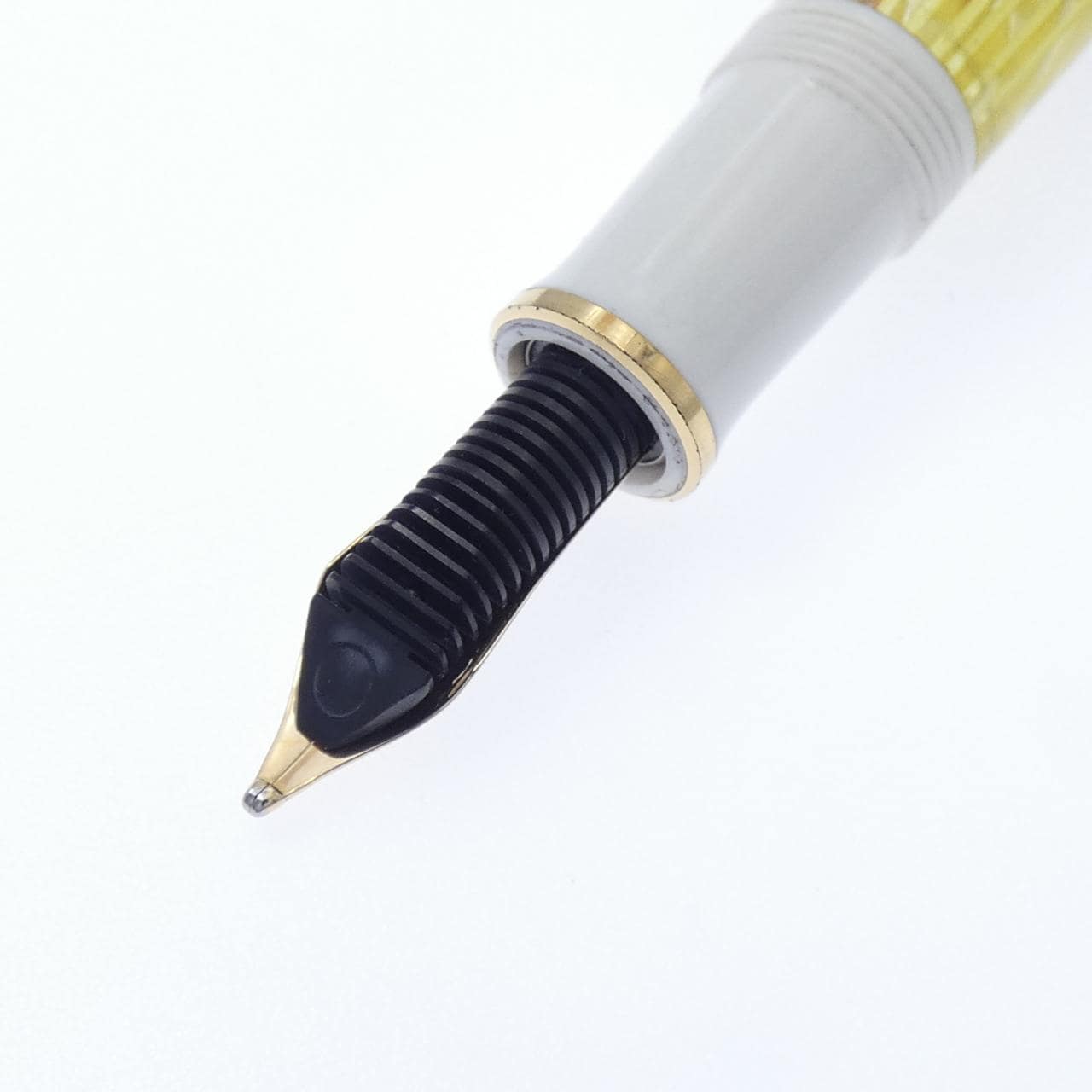 Pelican Suvelane M400白色Total鋼筆