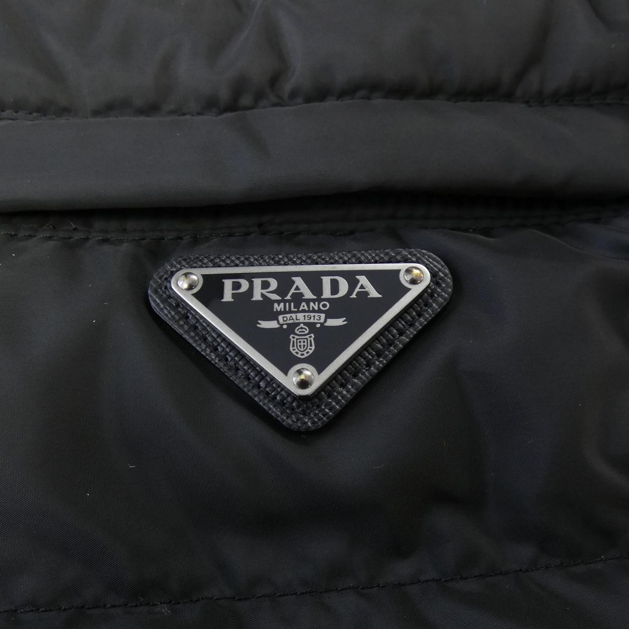 プラダ PRADA トライアングルロゴ SGJ191 R132 1060 ダウンベスト