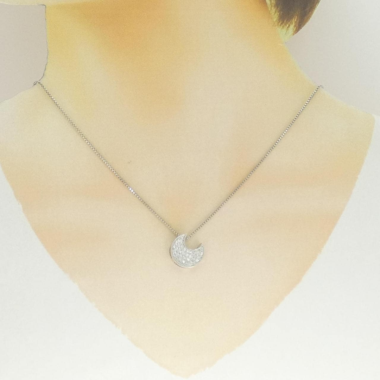 K18WG 月牙形密鑲鑽石項鍊 0.50克拉