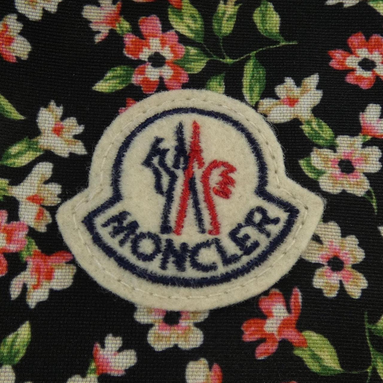 モンクレール MONCLER VIVE ブルゾン