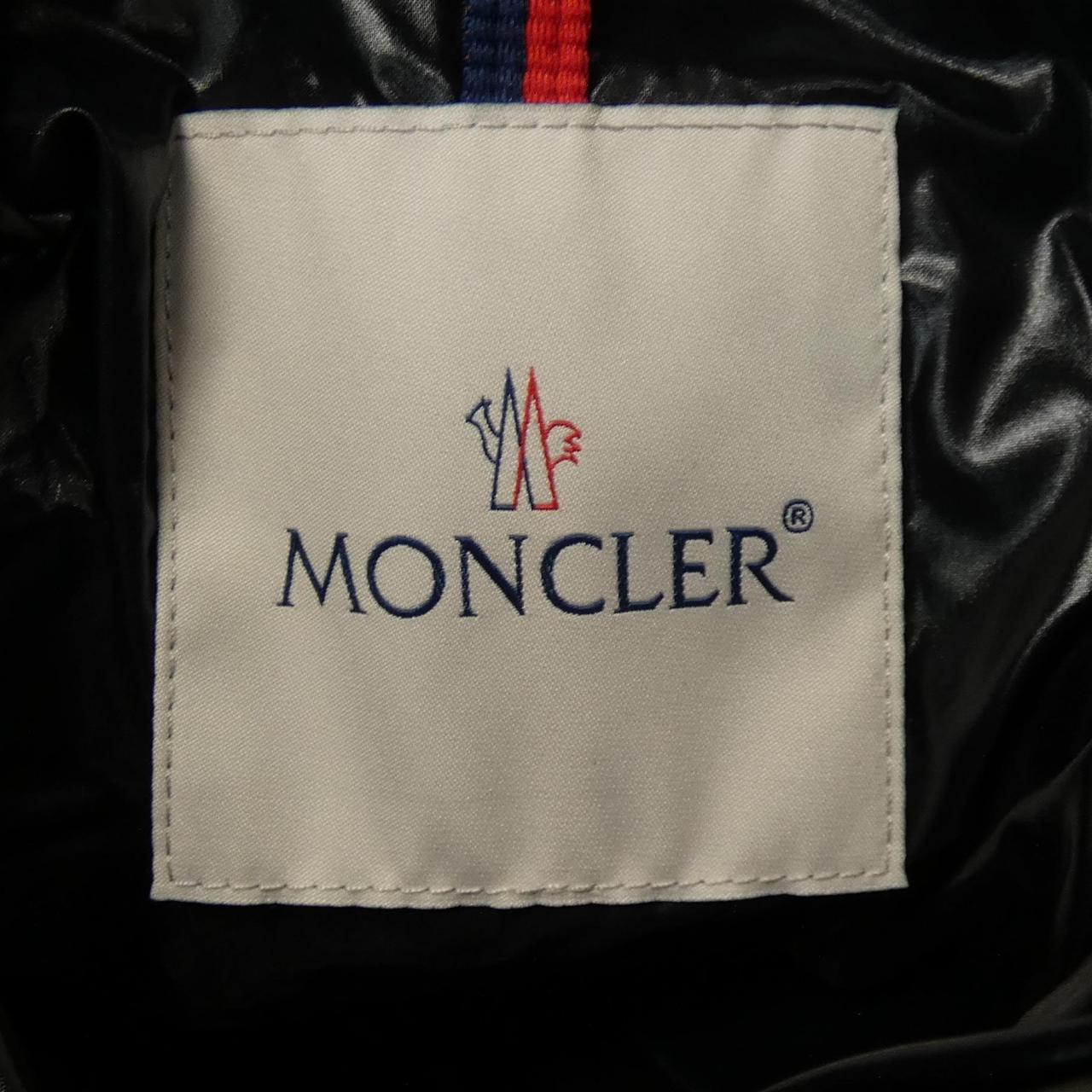 モンクレール MONCLER ダウンジャケット