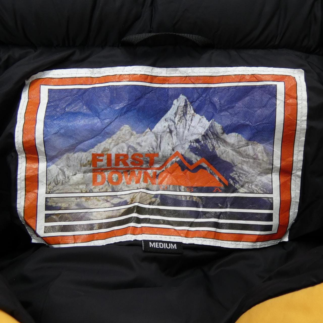FIRST DOWN ダウンジャケット