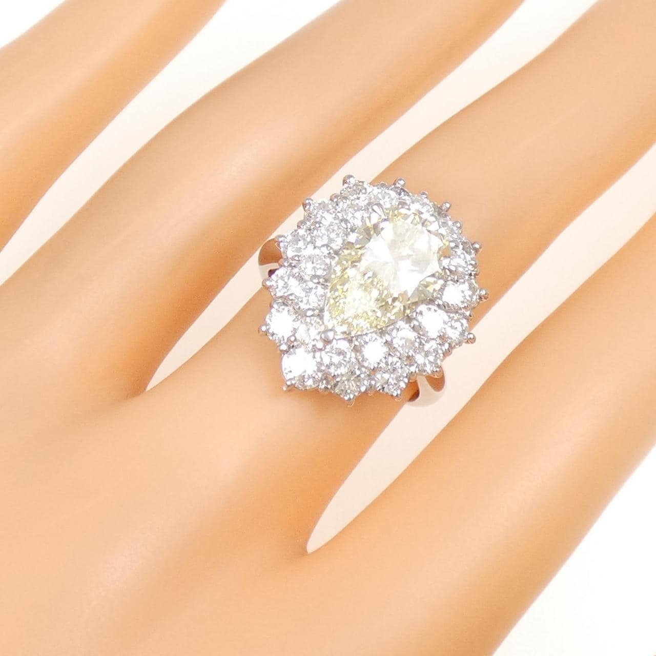 PT900 ダイヤモンド リング 3.019CT LY VS1 ペアシェイプ