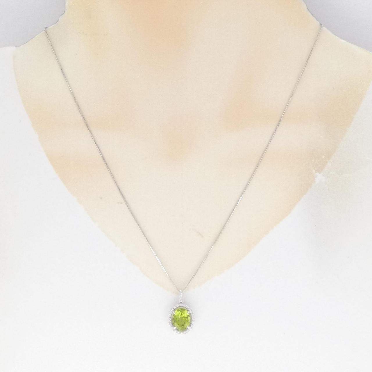 K18WG Peridot Necklace 3.11CT