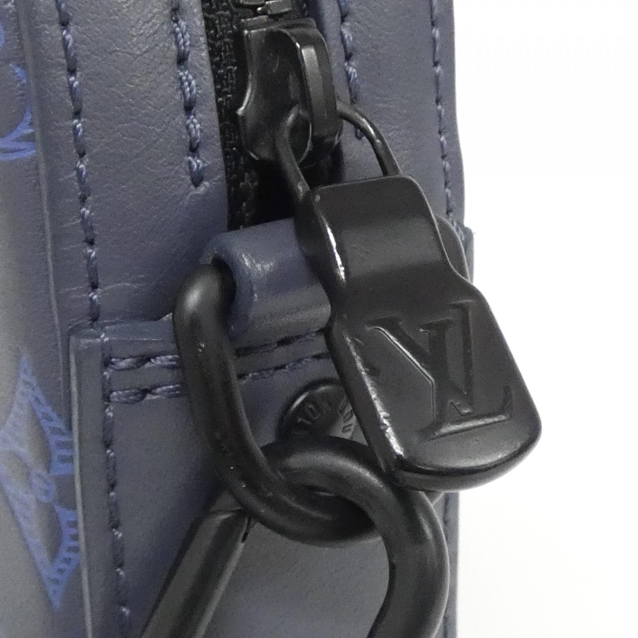 ルイヴィトン モノグラム シャドウ デュオ メッセンジャー M45730 ショルダーバッグ