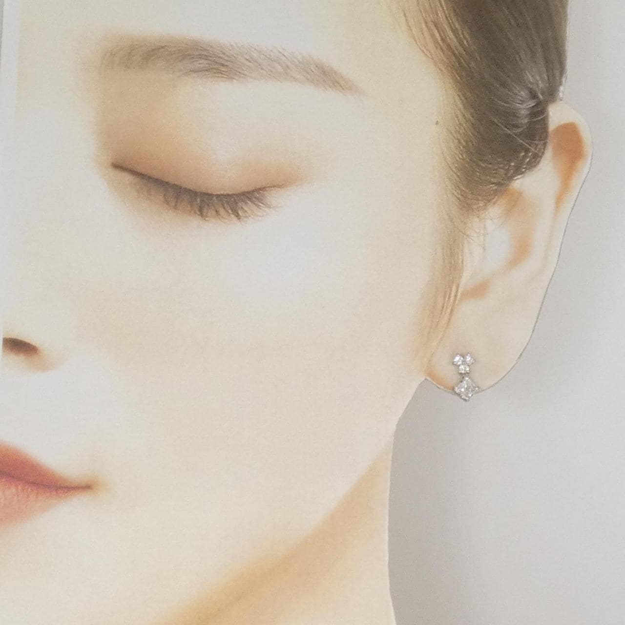 PT900 ダイヤモンド ピアス 0.60CT