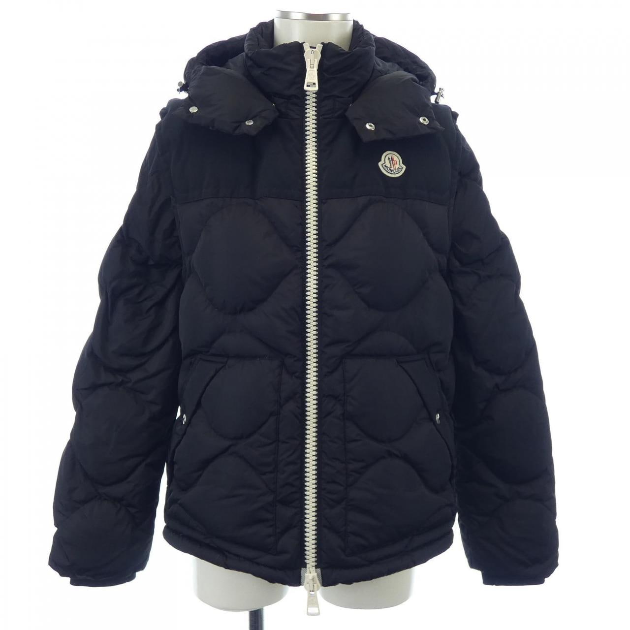 モンクレール MONCLER ダウンジャケット