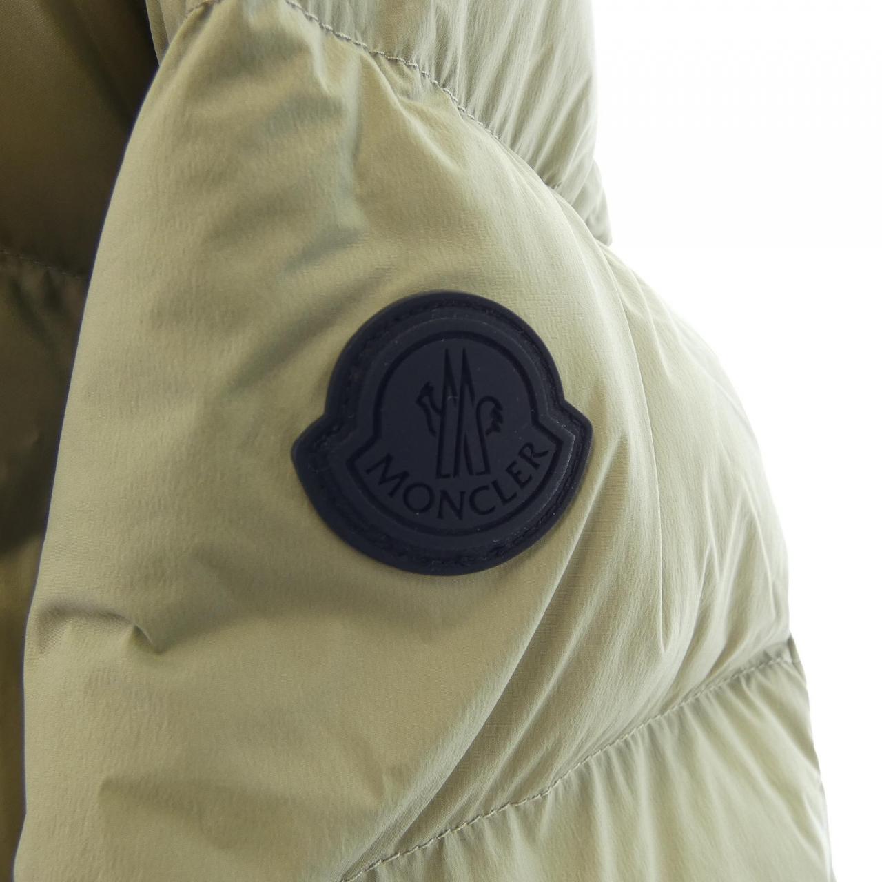 モンクレール MONCLER ダウンジャケット