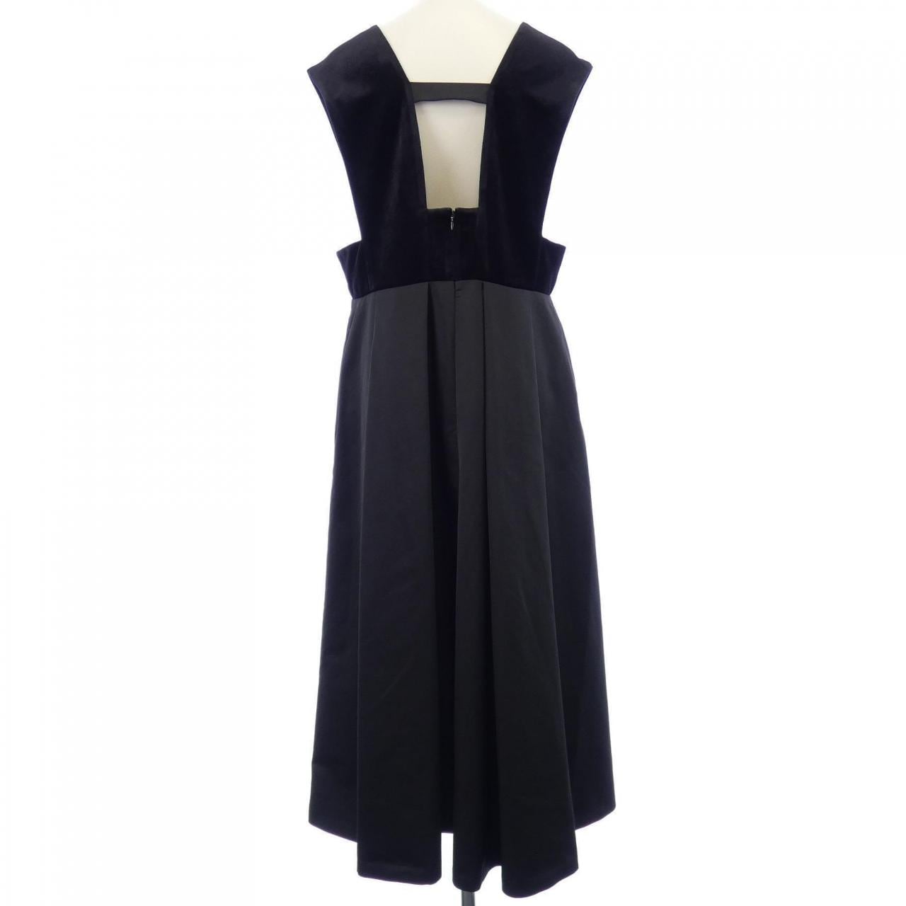 アドーア ADORE 531-5240129 ワンピース