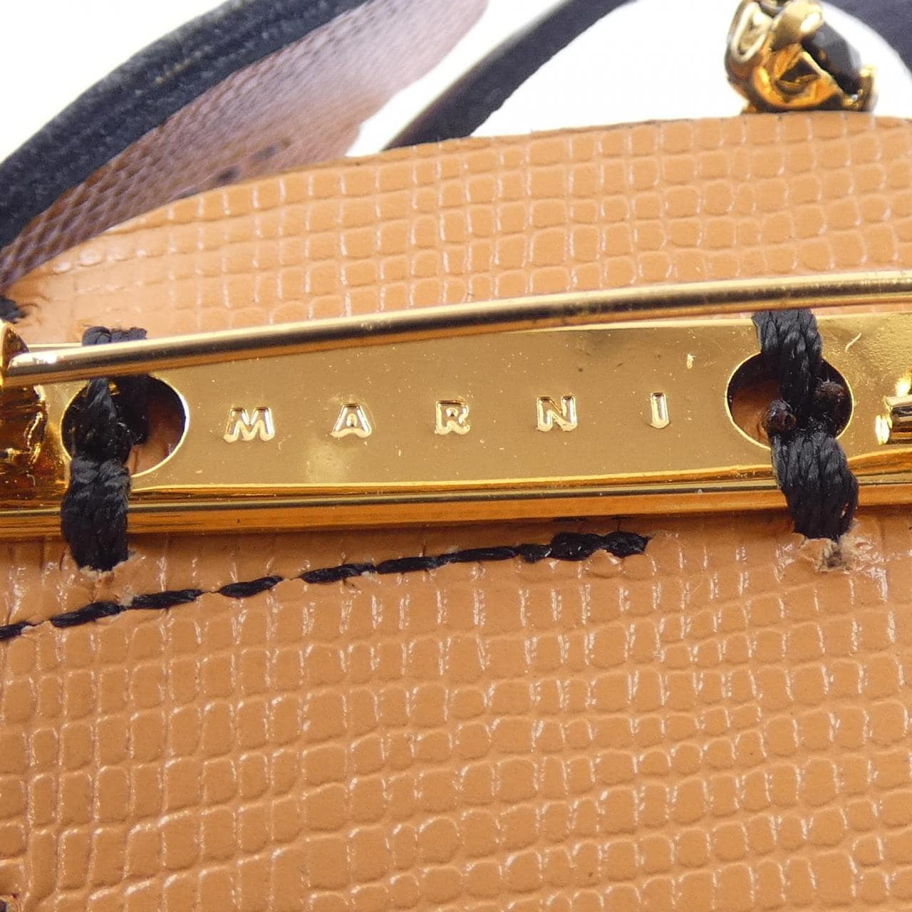 マルニ MARNI ブローチ