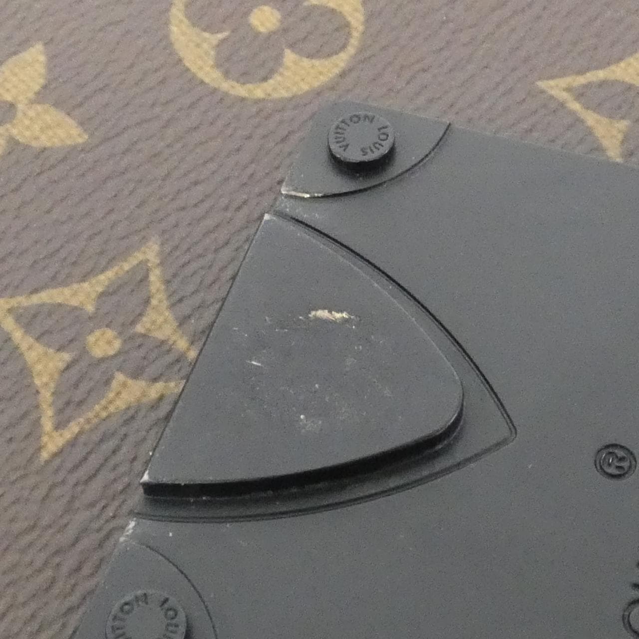 ルイヴィトン モノグラム マカサー Sロック スリングバッグ M45864 ショルダーバッグ