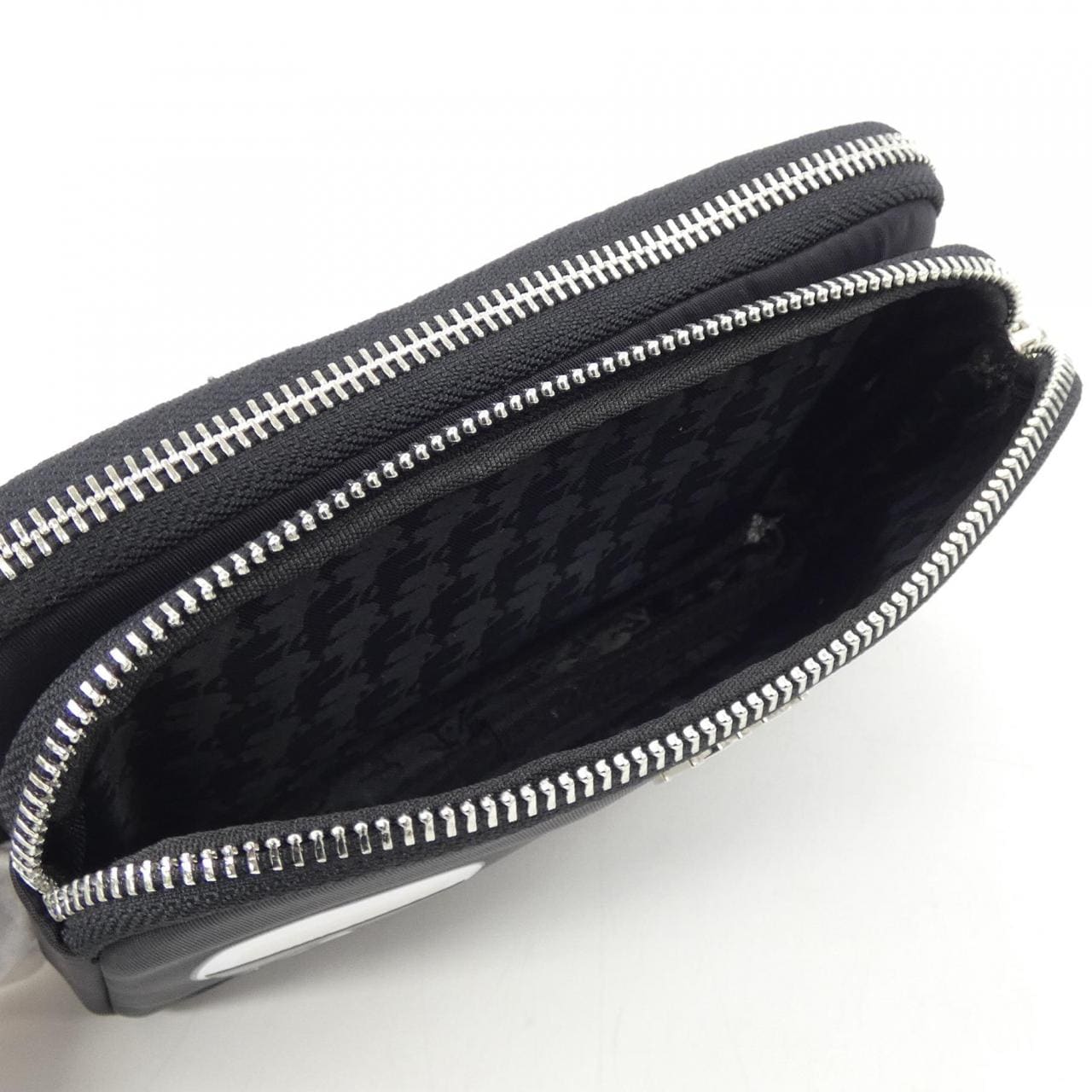 カールラガーフェルド Karl Lagerfeld POUCH