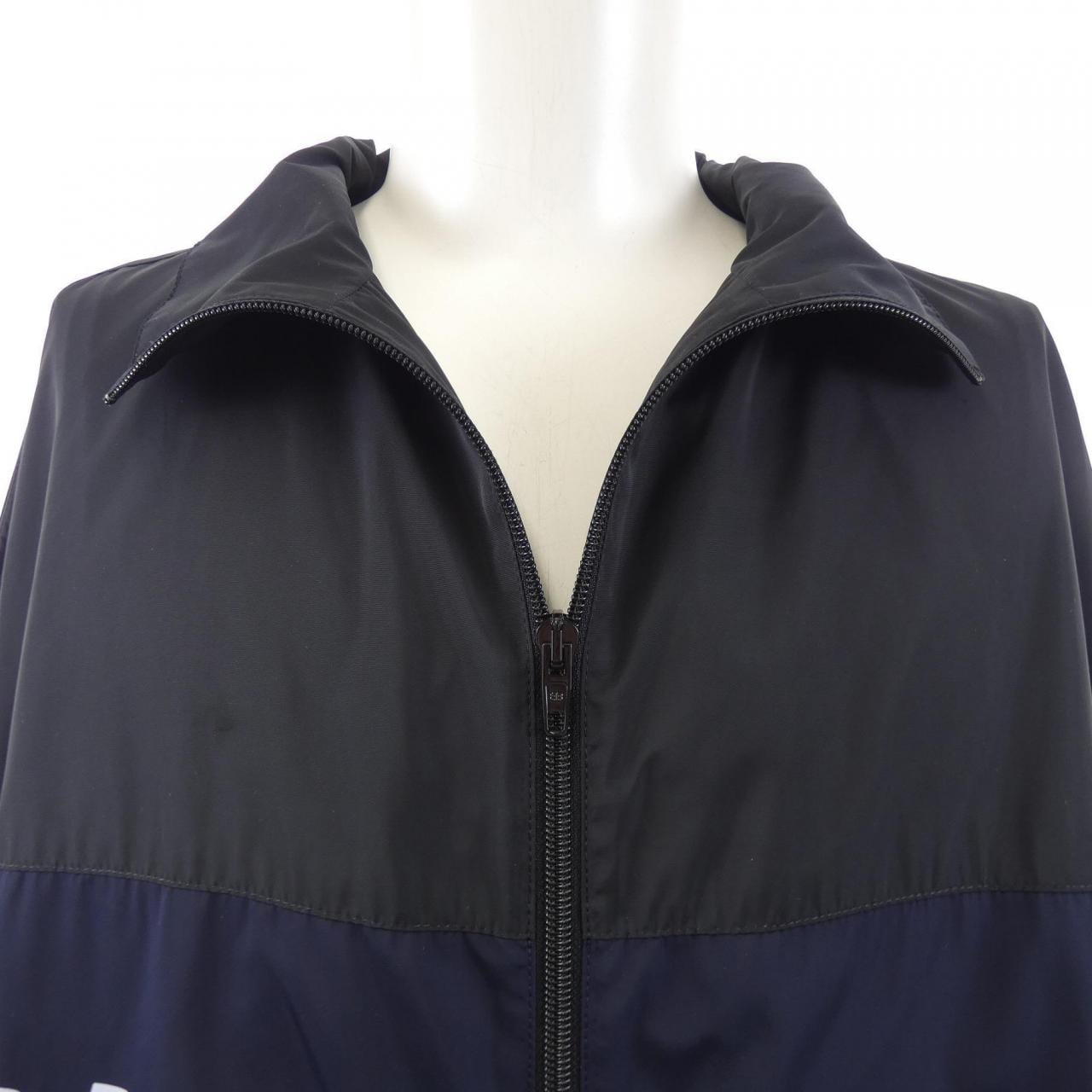 バレンシアガ BALENCIAGA 725302 TP006 UNISEX ブルゾン