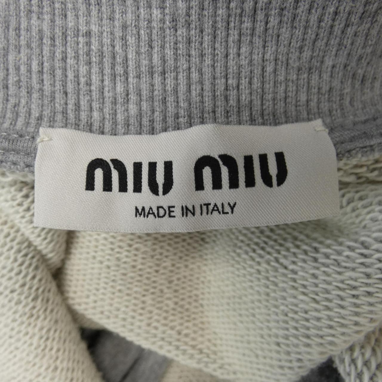 MIU MIU ミュウミュウホワイト スウェット　パーカーmサイズ超美品ホワイト 楽天市場】MIUMIU ミュウミュウ パーカー ジップパーカー