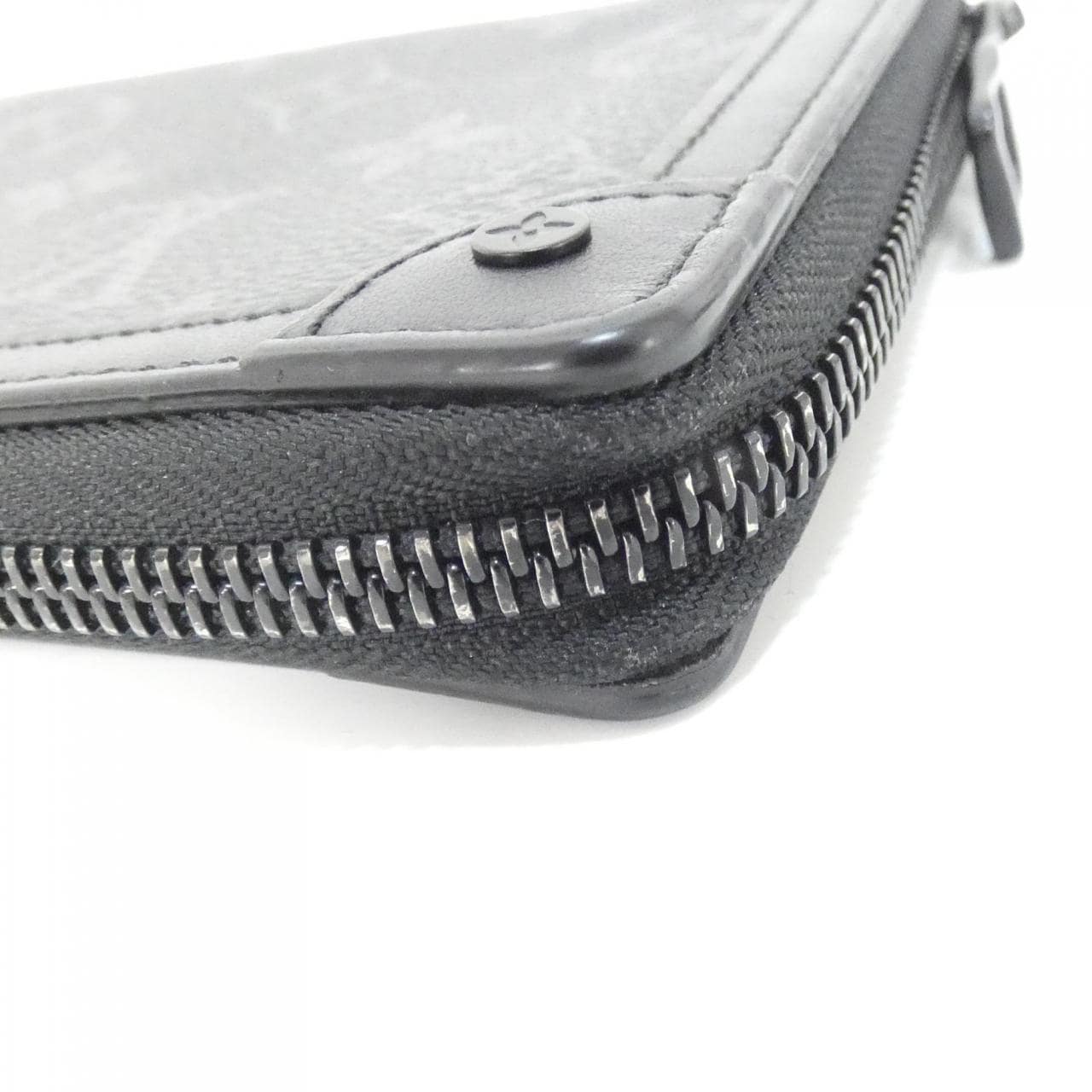 ルイヴィトン モノグラム エクリプス トランク ジッピー ウォレット M80558 財布