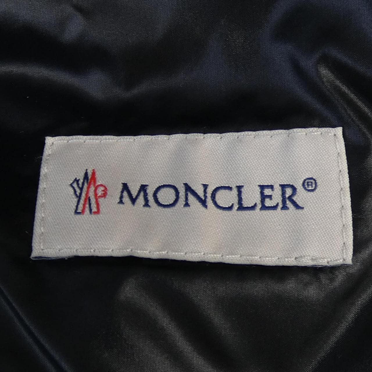 【新品】モンクレール MONCLER K20932F00013 ダウンジャケット