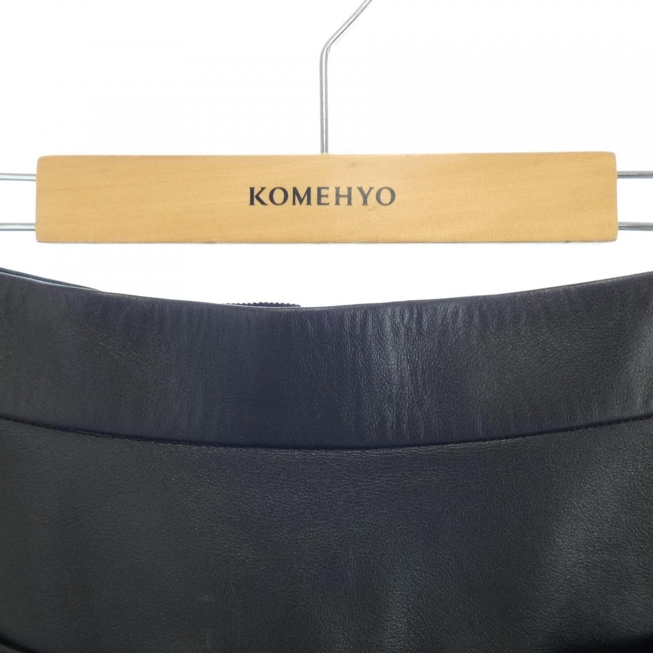 LOUIS VUITTON FPLS06MN8 半身裙