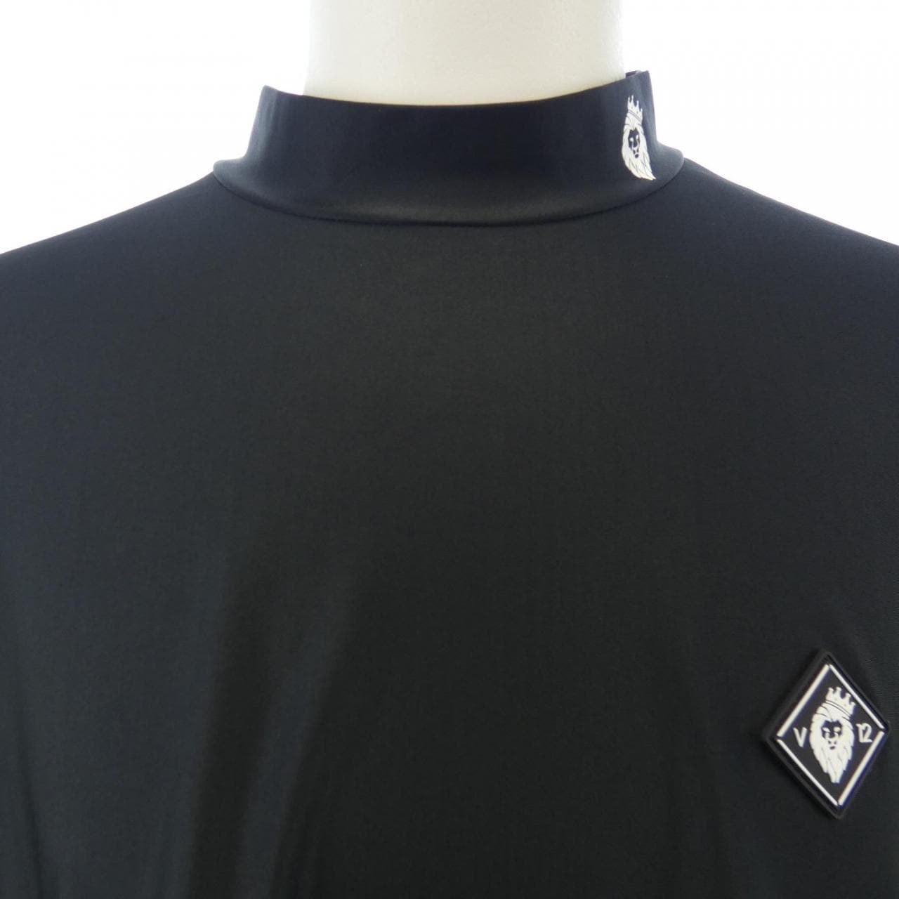 V TWELVL Tシャツ
