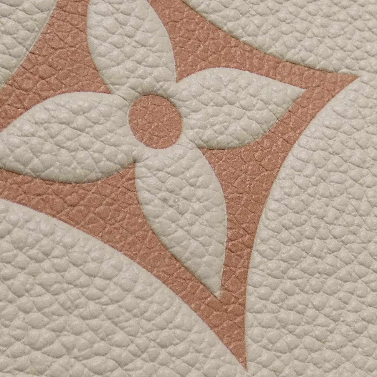 ルイヴィトン バイカラー モノグラム アンプラント ネヴァーフル MM M21579 バッグ