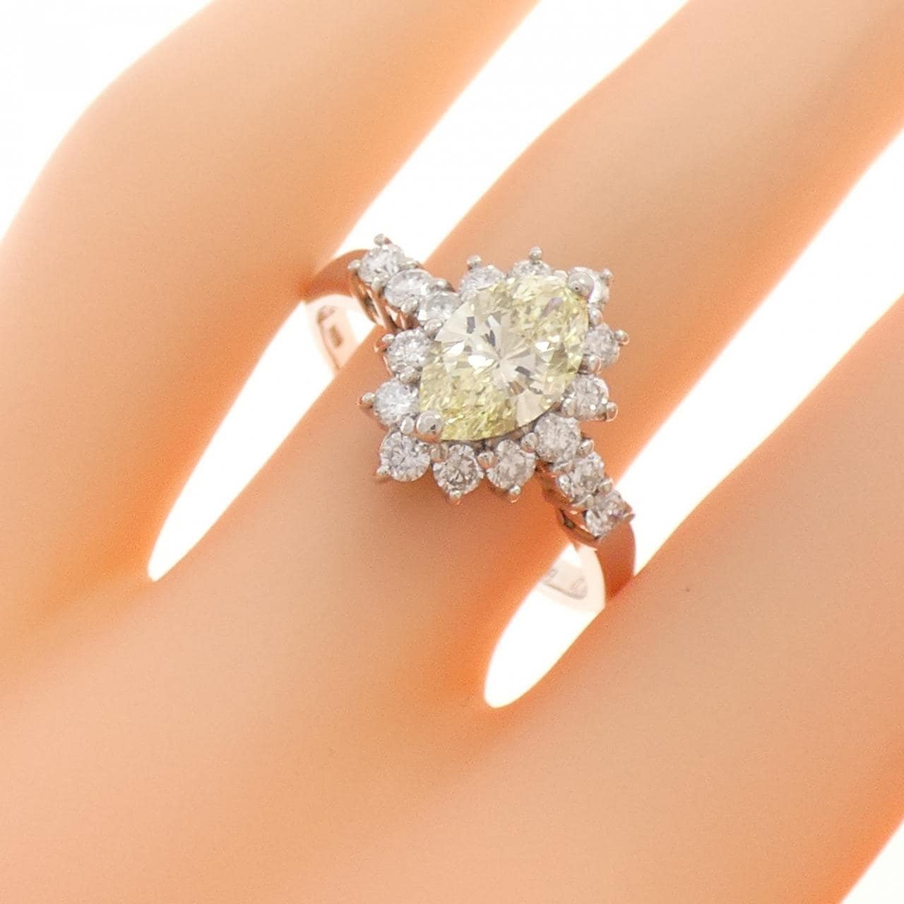 PT900 ダイヤモンド リング 1.128CT FLY VS2 マーキスカット