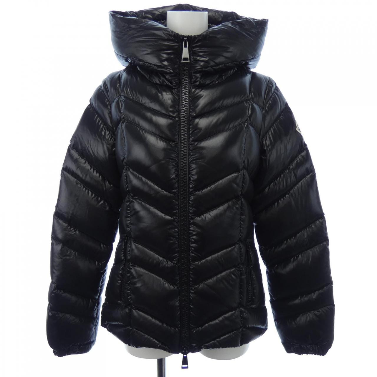 モンクレール MONCLER ダウンジャケット