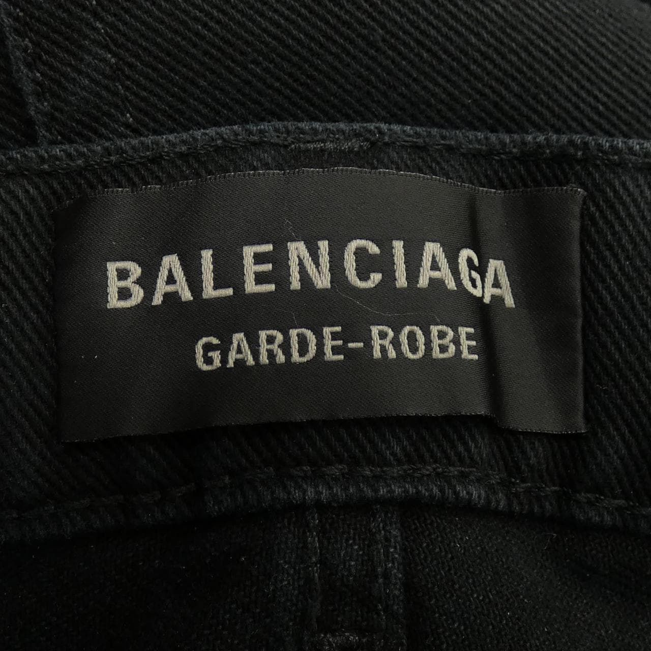 バレンシアガ BALENCIAGA 773763 TNW11 ジーンズ