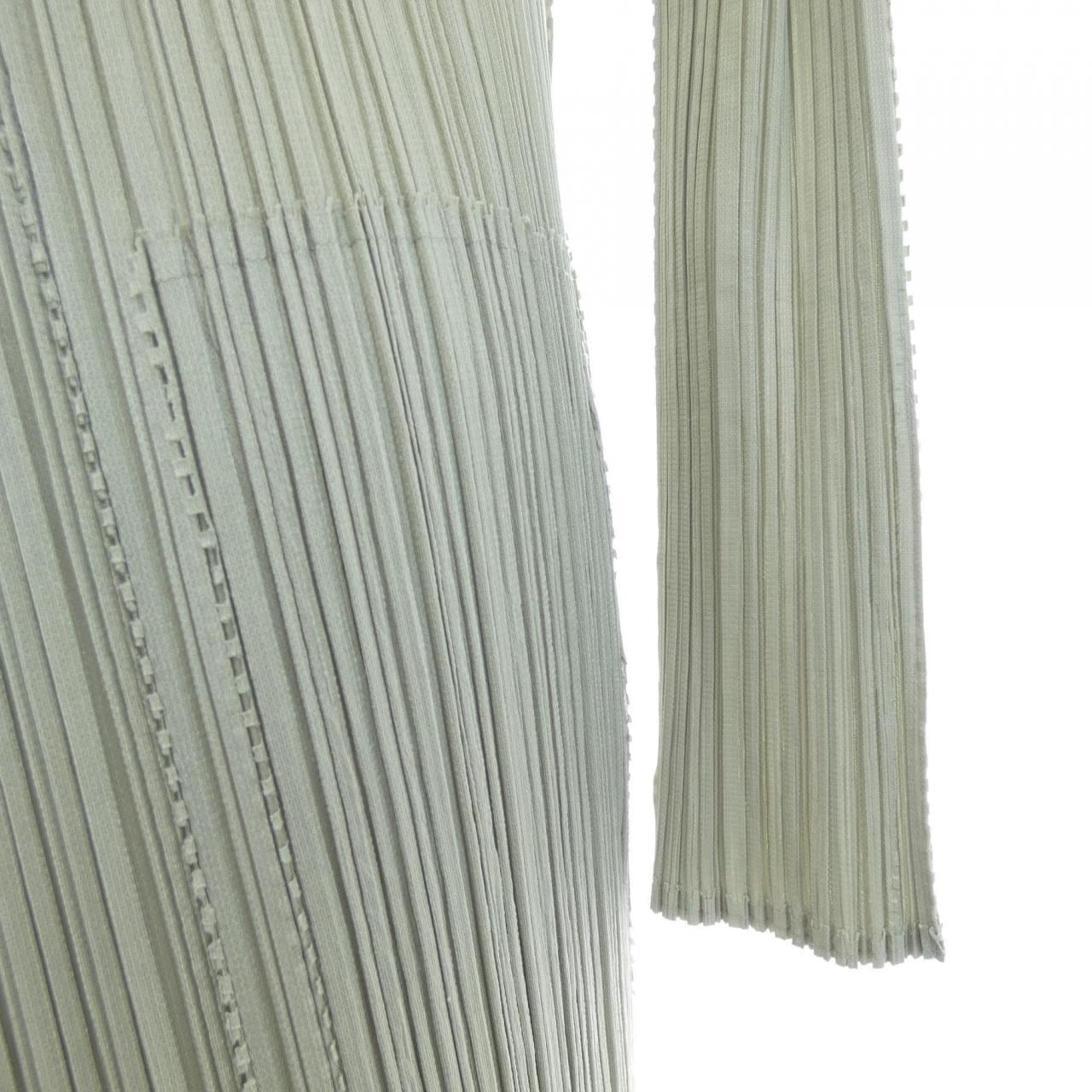 百褶百褶PLEATS PLEASE PP33-JA177大衣