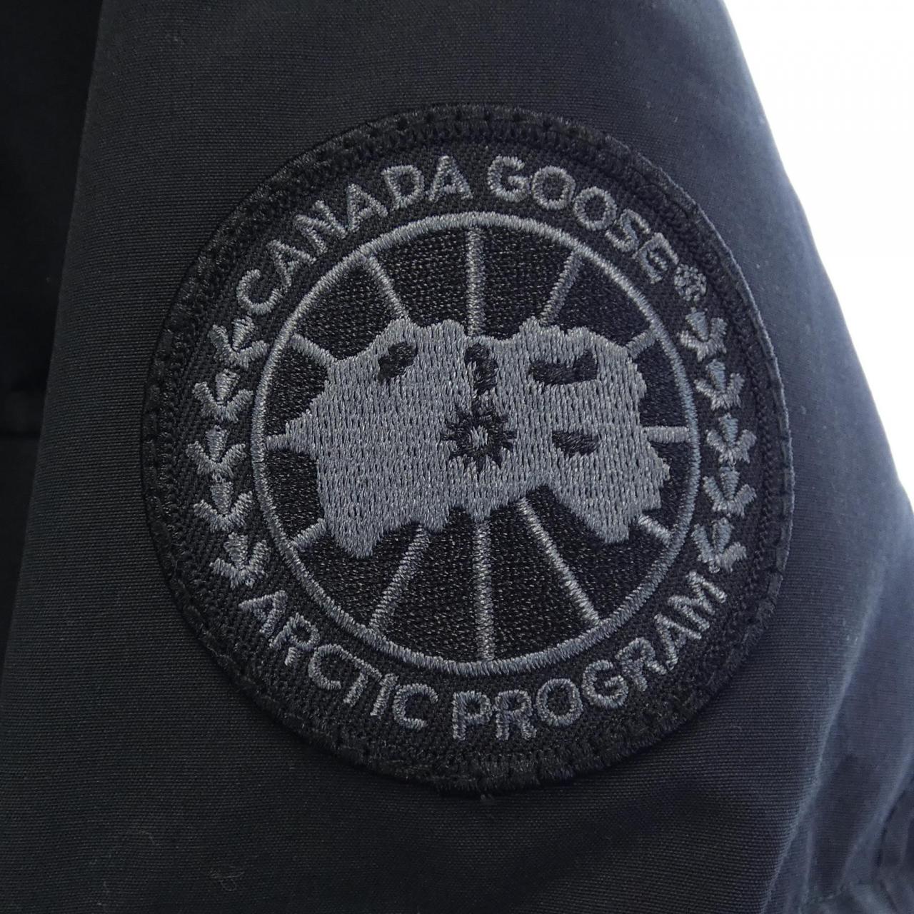 カナダグース CANADA GOOSE ダウンジャケット