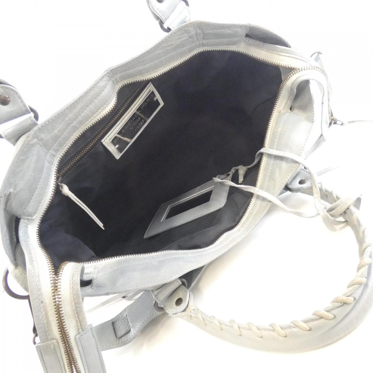 バレンシアガ ザ シティ 115748 D94JT バッグ