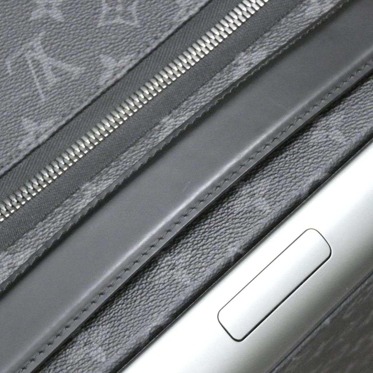 ルイヴィトン モノグラム エクリプス ホライゾン 55cm M23002 キャリーバッグ