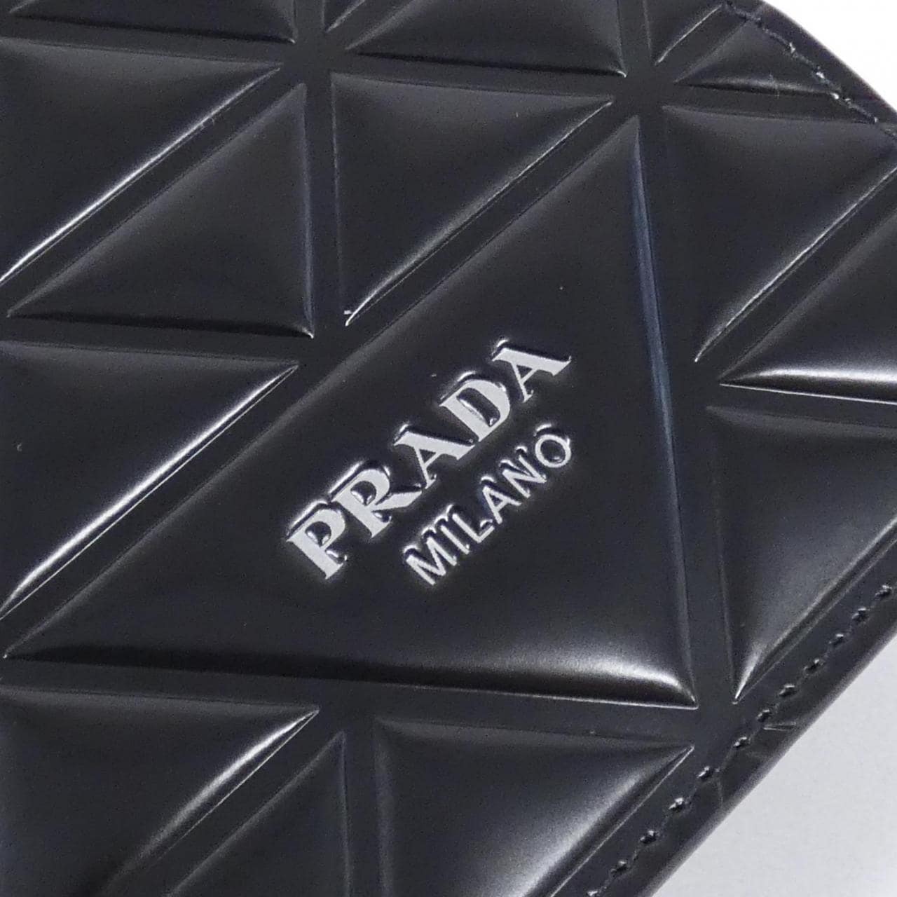 ⚪︎素材極美品 PRADA ギャラ 箱付き 2MO513 コンパクトウォレット ブラック