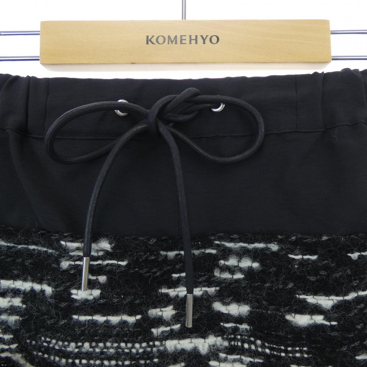 サカイ SACAI 24-07586. スカート