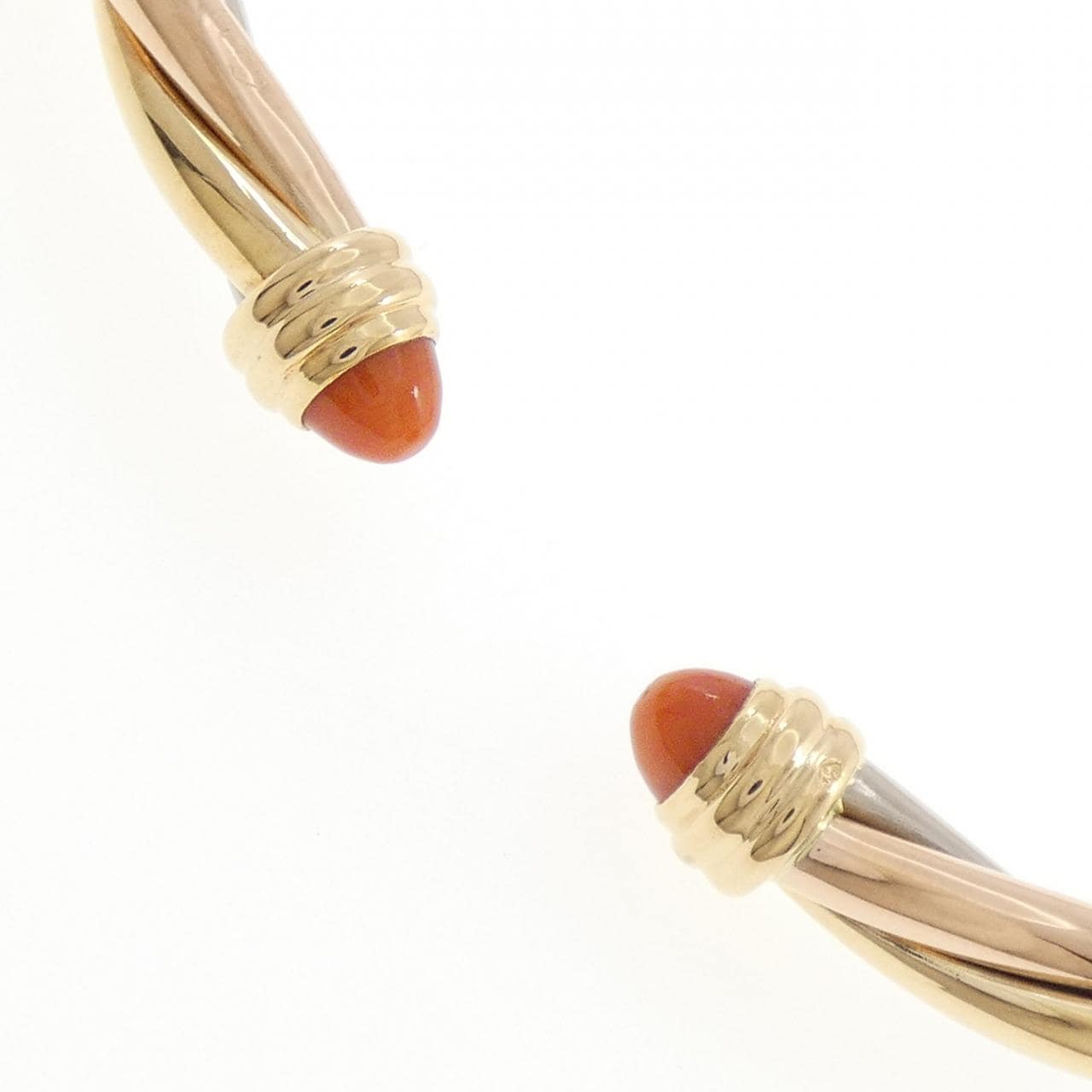 カルティエ サンゴ ネックレス