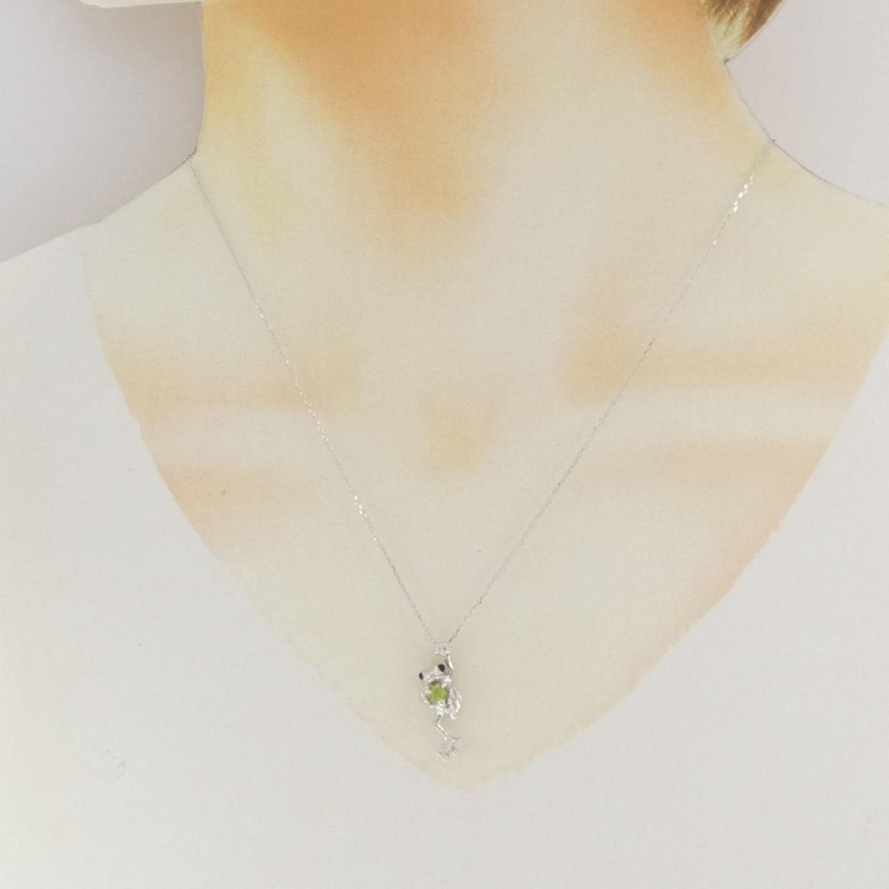 K10WG フロッグ ペリドット ネックレス