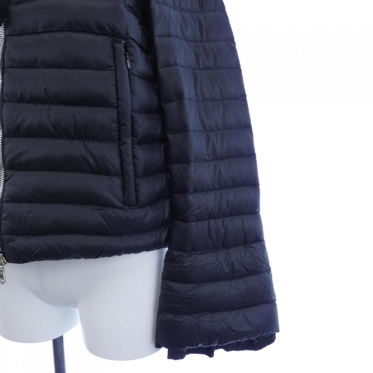 モンクレール MONCLER ダウンジャケット