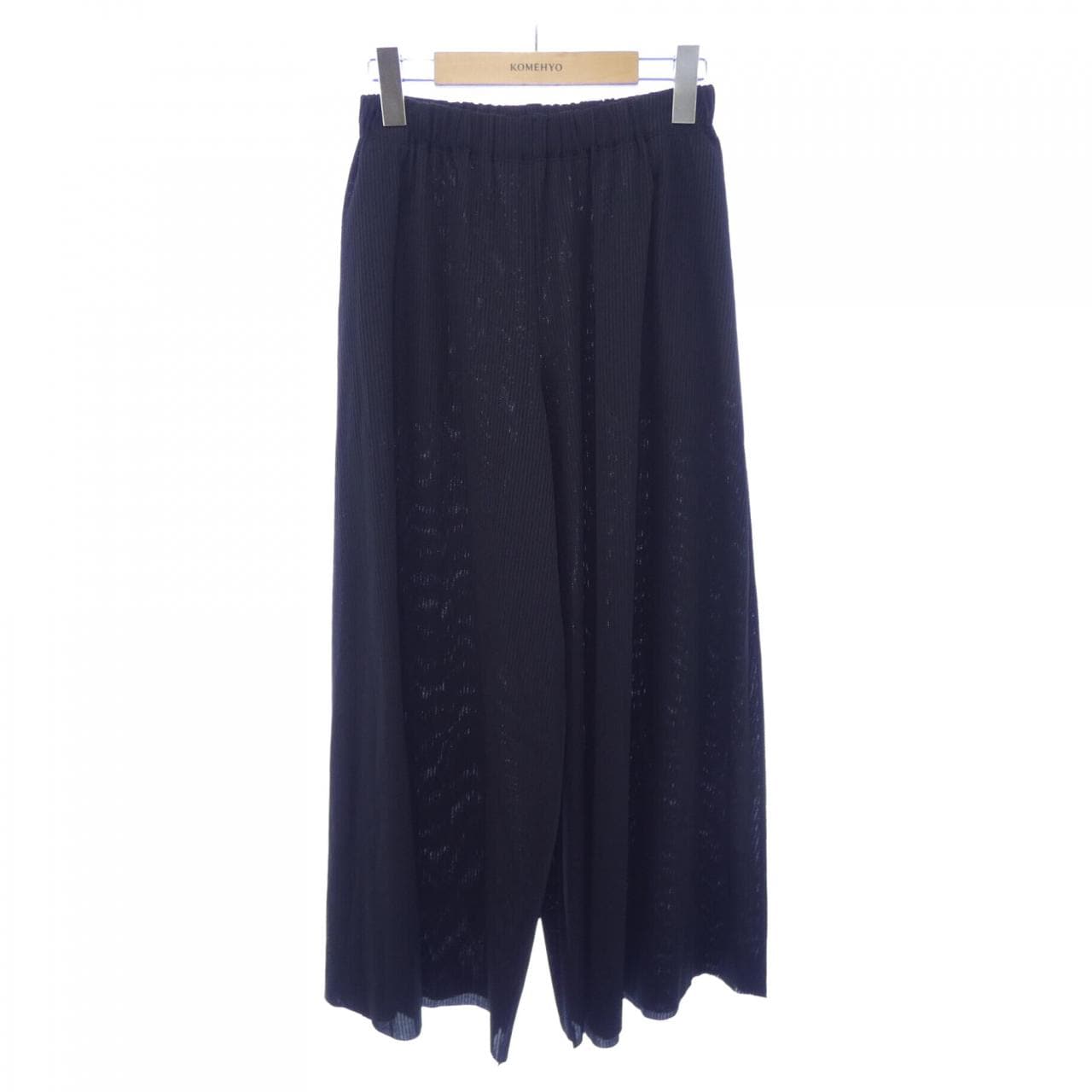 百褶PLEATS PLEASE褲子