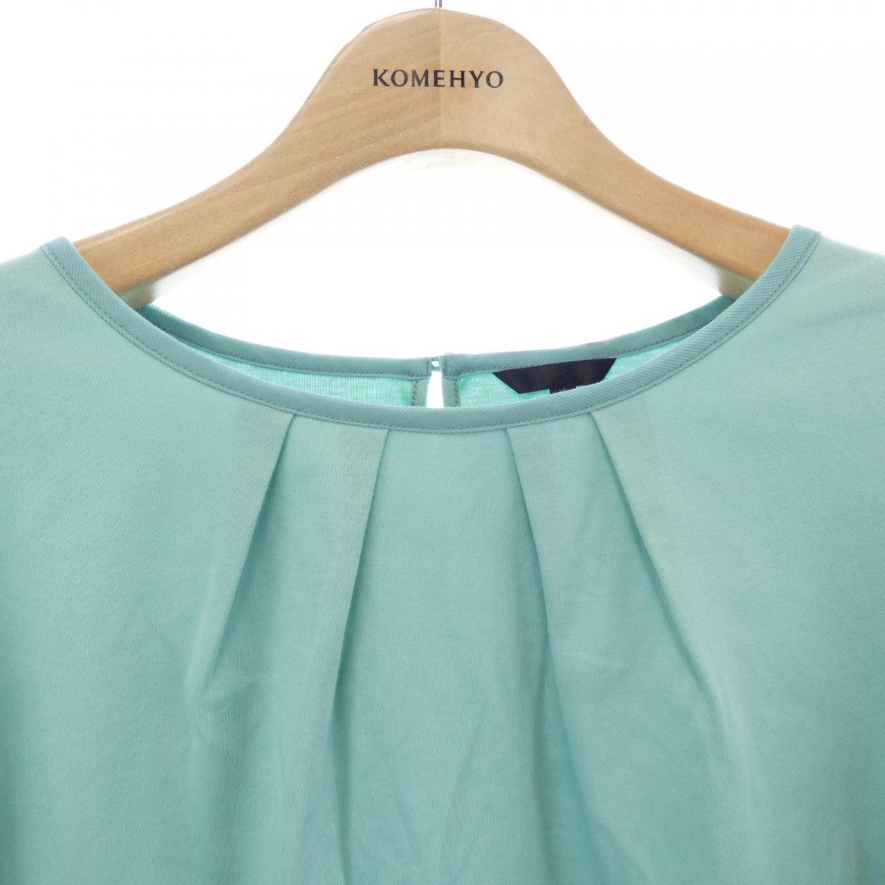 トゥービーシック TO BE CHIC トップス