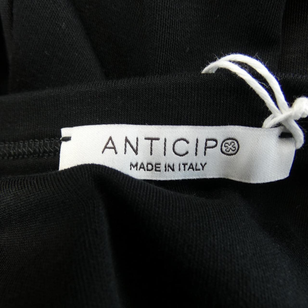 アンティーチポ ANTICIPO Tシャツ