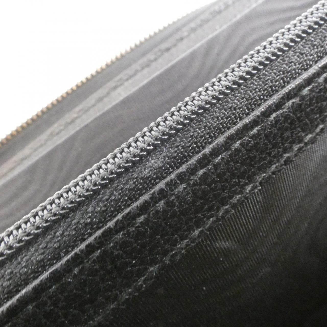 グッチ 496317 0GCAT 財布