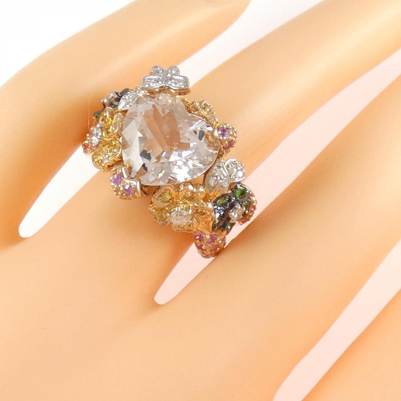 750フォーカラー ハート×フラワー×バタフライ ベリル リング 3.97CT