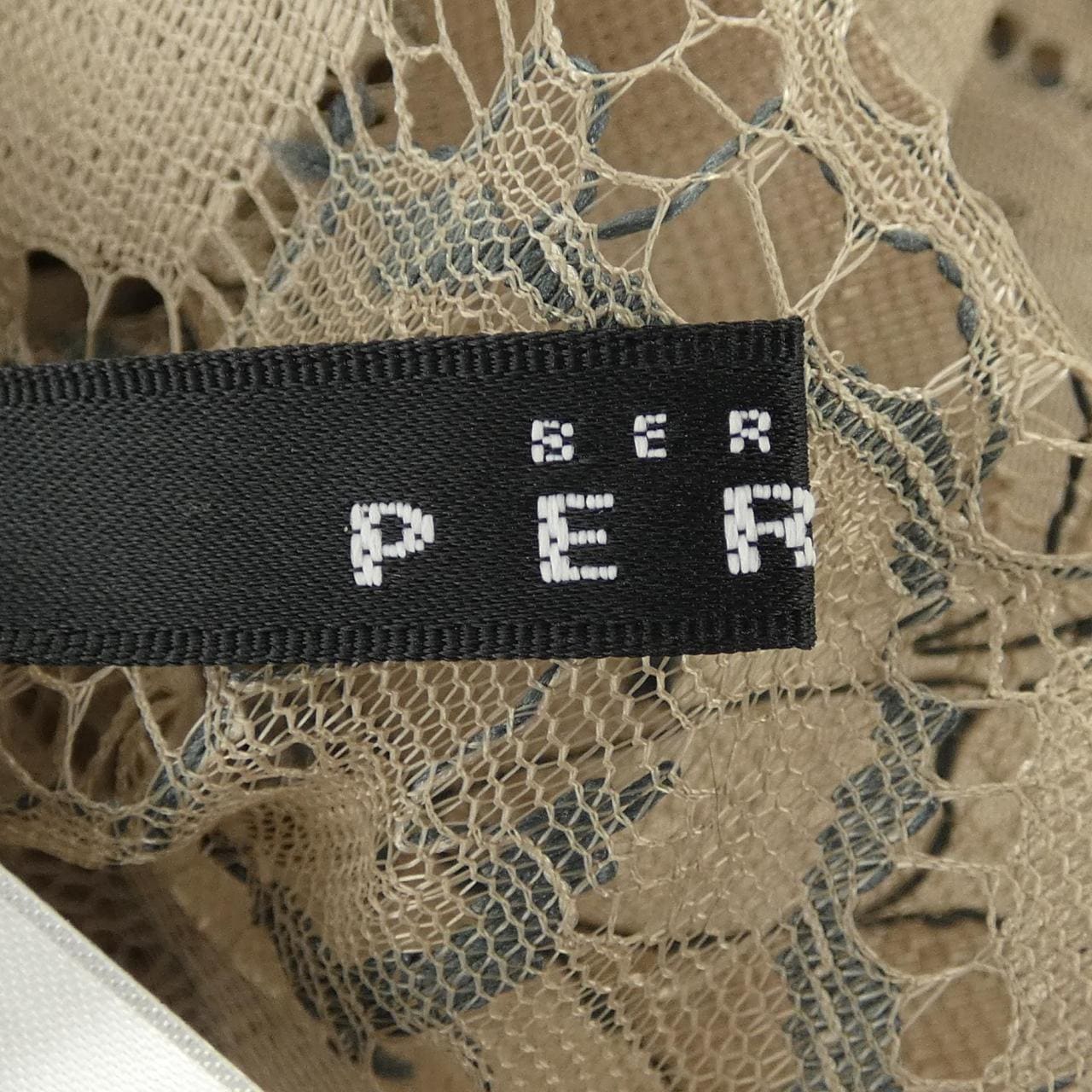 BERNARD PERRIS トップス