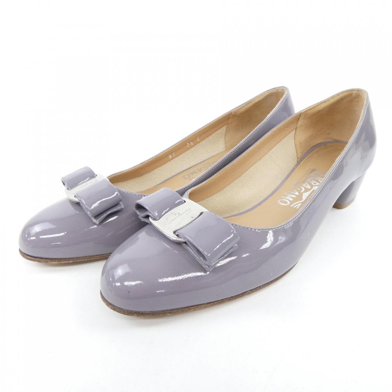 サルヴァトーレフェラガモ SALVATORE FERRAGAMO VARA パンプス