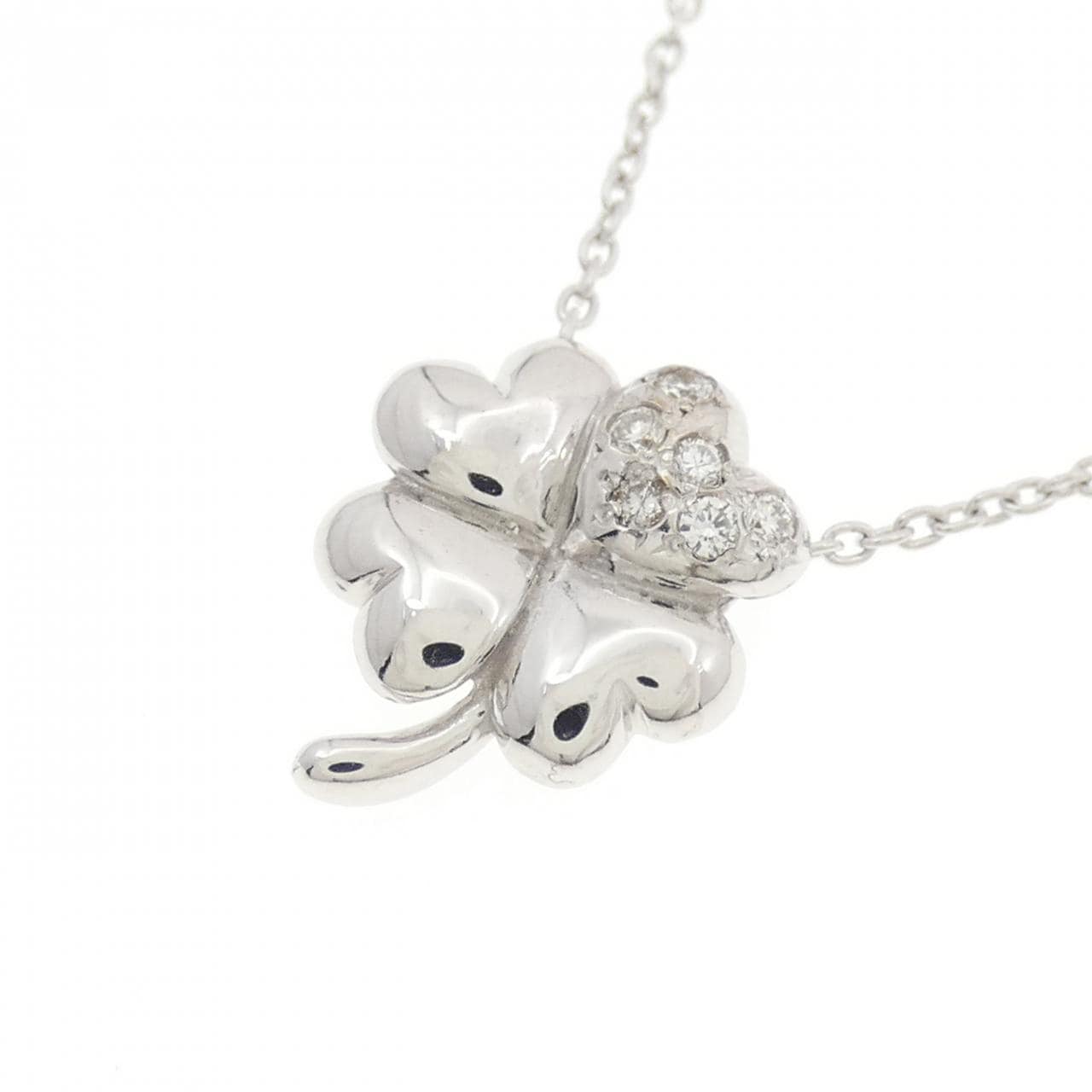 K18WG クローバー ダイヤモンド ネックレス 0.06CT