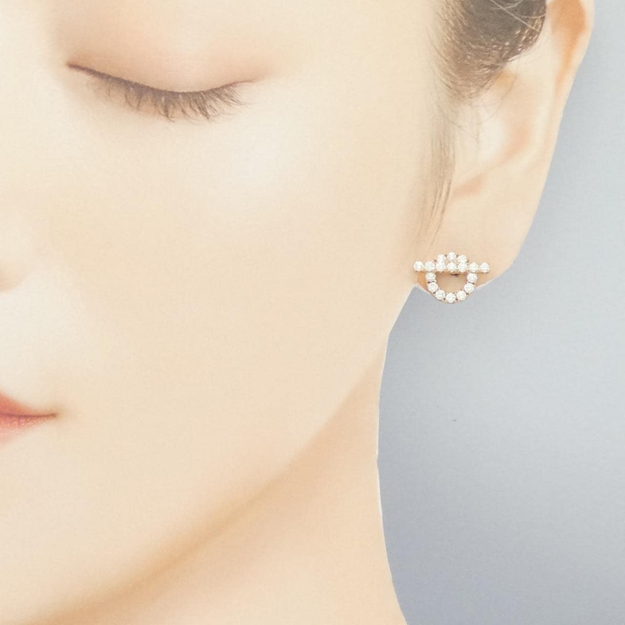 エルメス フィネス ピアス 1.84CT