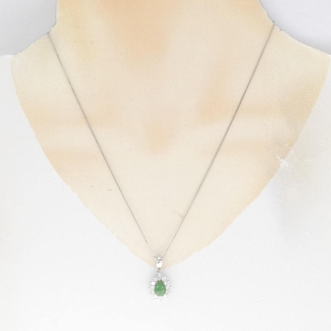 PT Jade Necklace 1.00CT