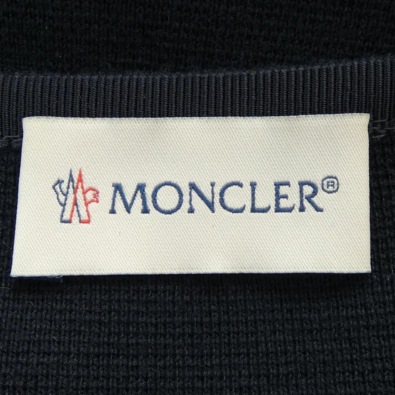 モンクレール MONCLER ダウンジャケット