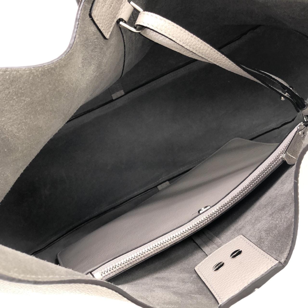 サルヴァトーレフェラガモ 21 0443 ショルダーバッグ