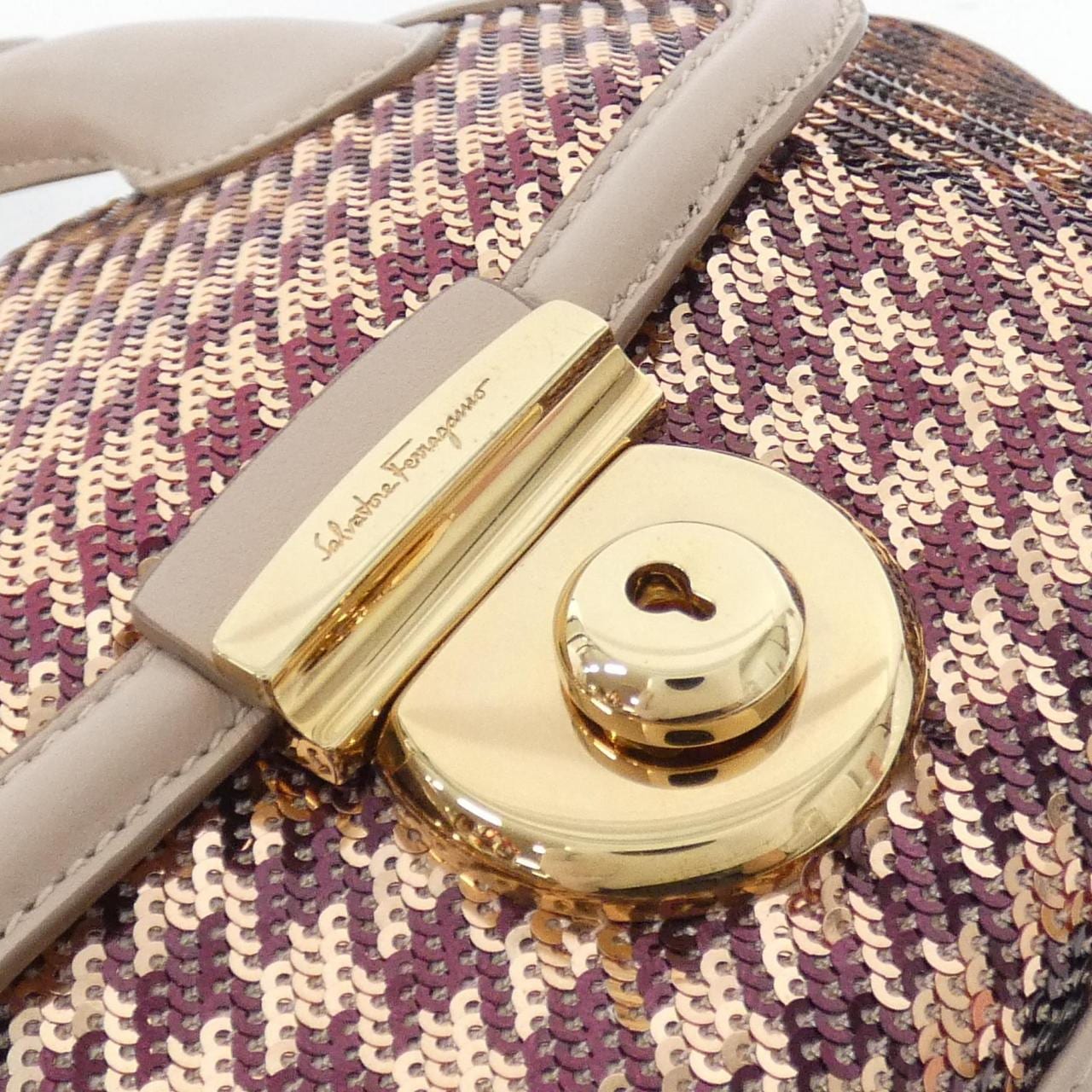 サルヴァトーレフェラガモ FIAMMA 21 F364 バッグ